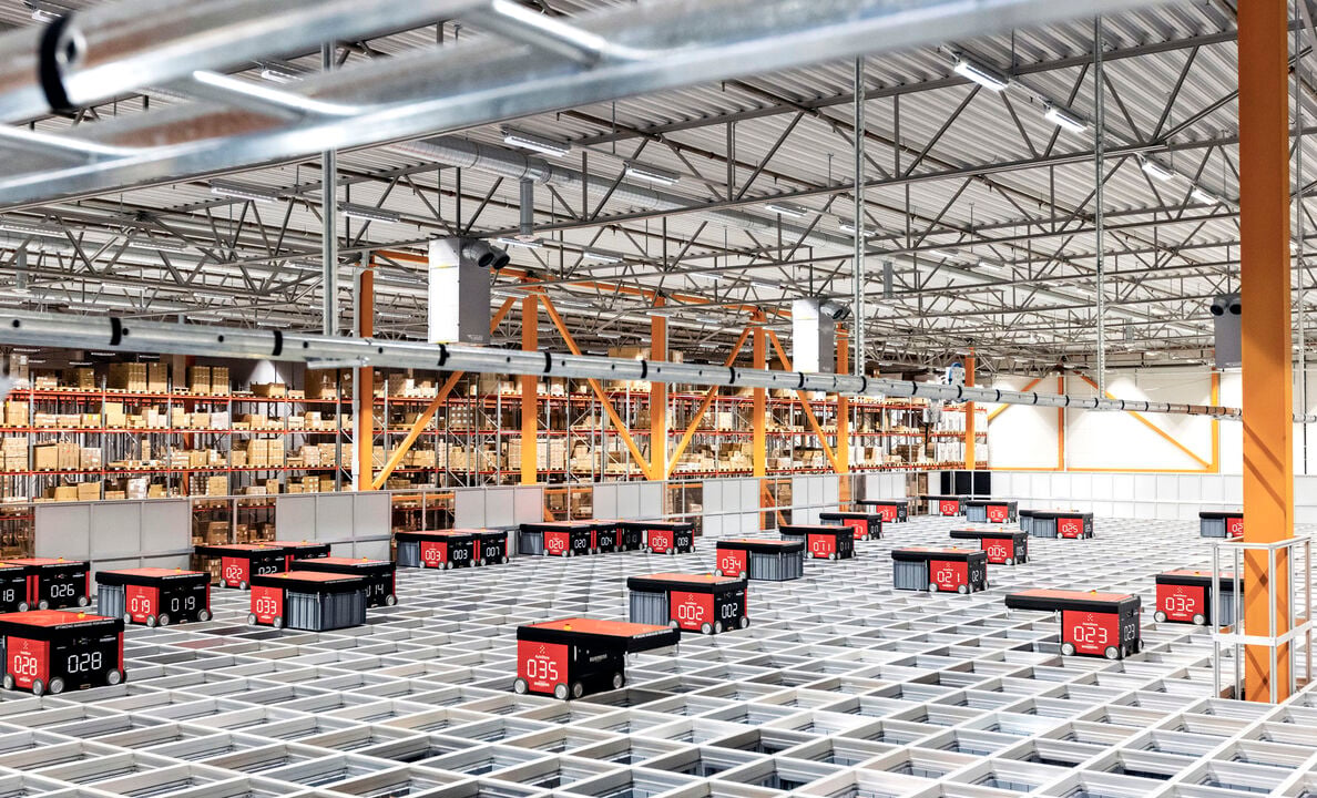 Robotlager hos Scandinavian cosmetics i Malmö